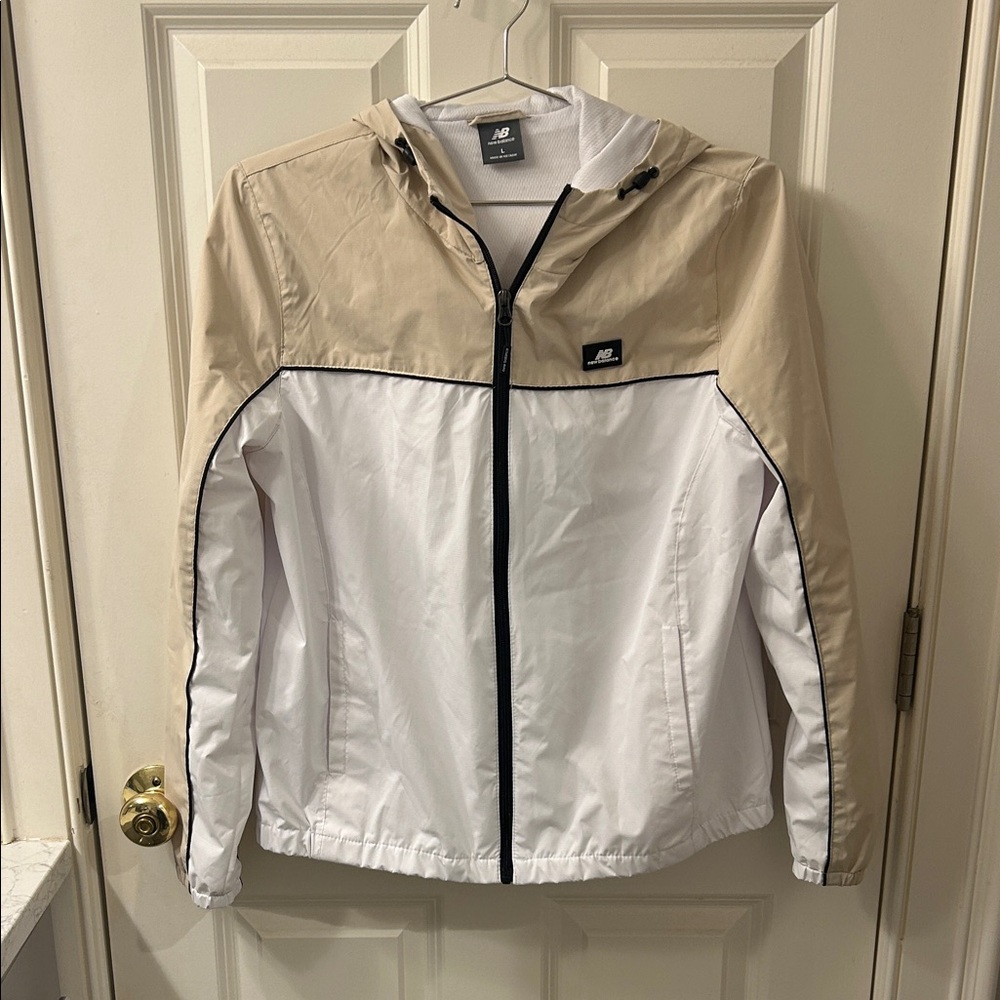 New Balance Hooded Zip Windbreaker - White & Beige with Black Trim